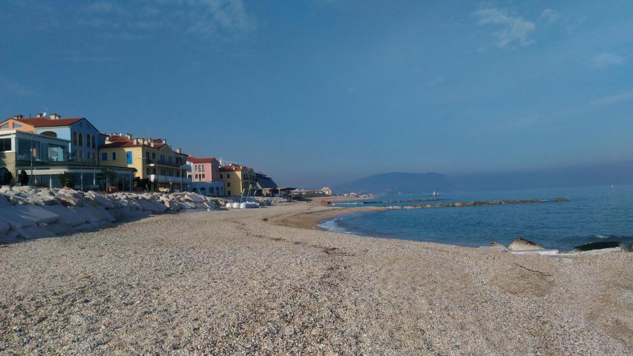 شقة Amare Il Mare بورتو ريكاناتي المظهر الخارجي الصورة